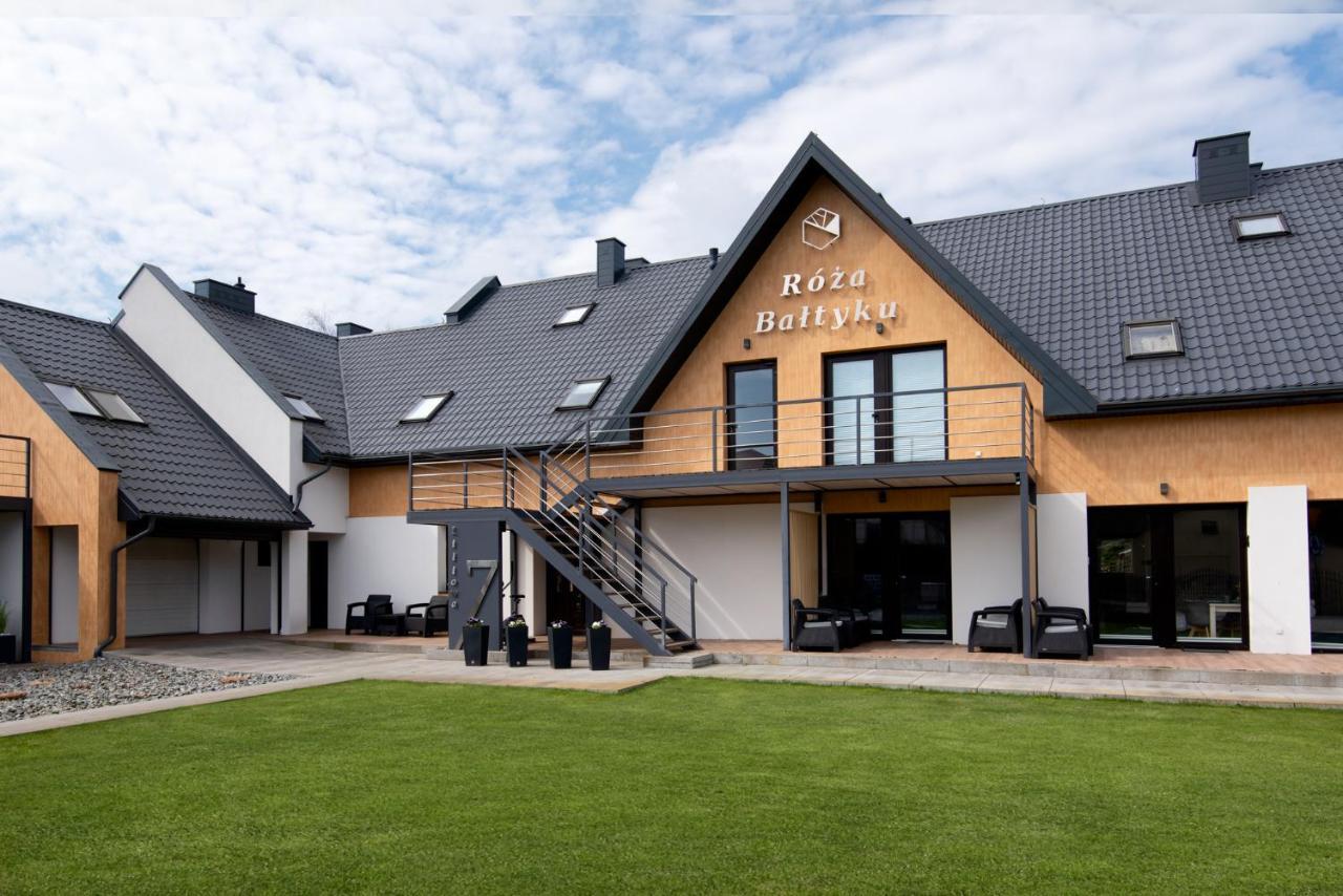Roza Baltyku - Apartamenty I Pokoje A Dębki Kültér fotó